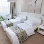 호텔 에네르기 3*
